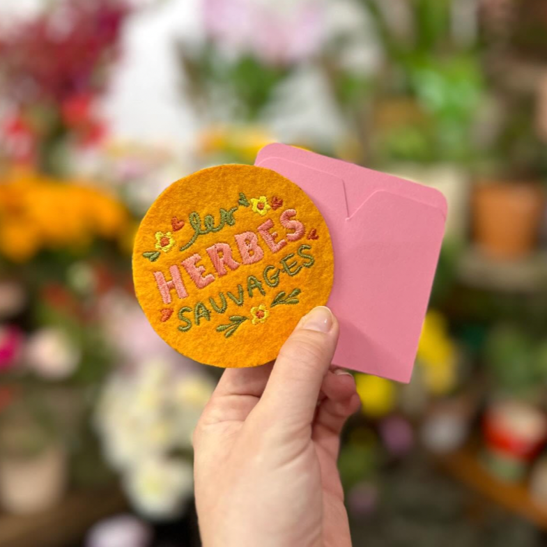 Broche brodée sur-mesure - Fleuriste Broche brodée sur-mesure pour une fleuriste