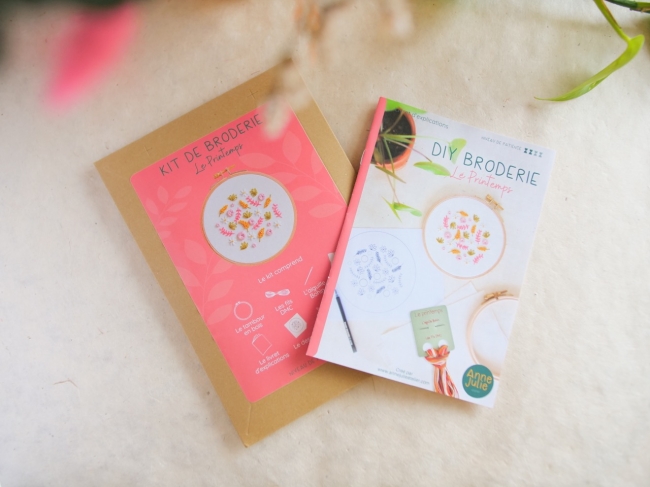 Kit de broderie : Le Printemps